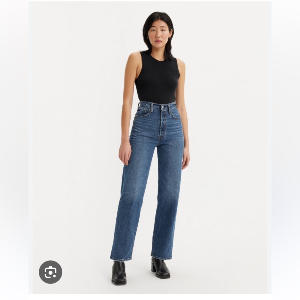 LEVI’S HIGH RIBCAGE STRAIGHT BUTTON FLY HIGH WAISTED JEANS ICONIC 5POCKET STYLE